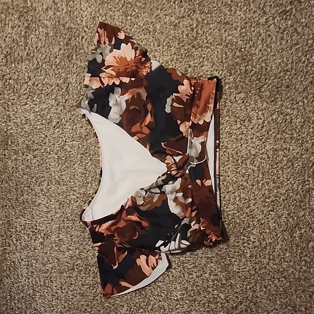 Swimwear top